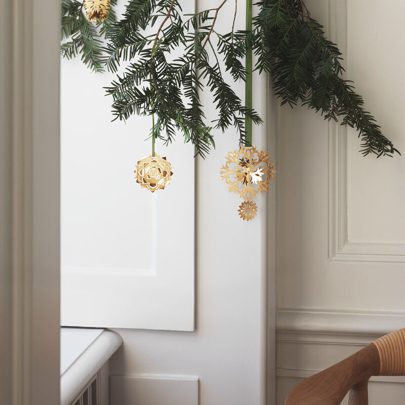 Special 2020 Holiday Ornament Ice Rosette Gold Plated
