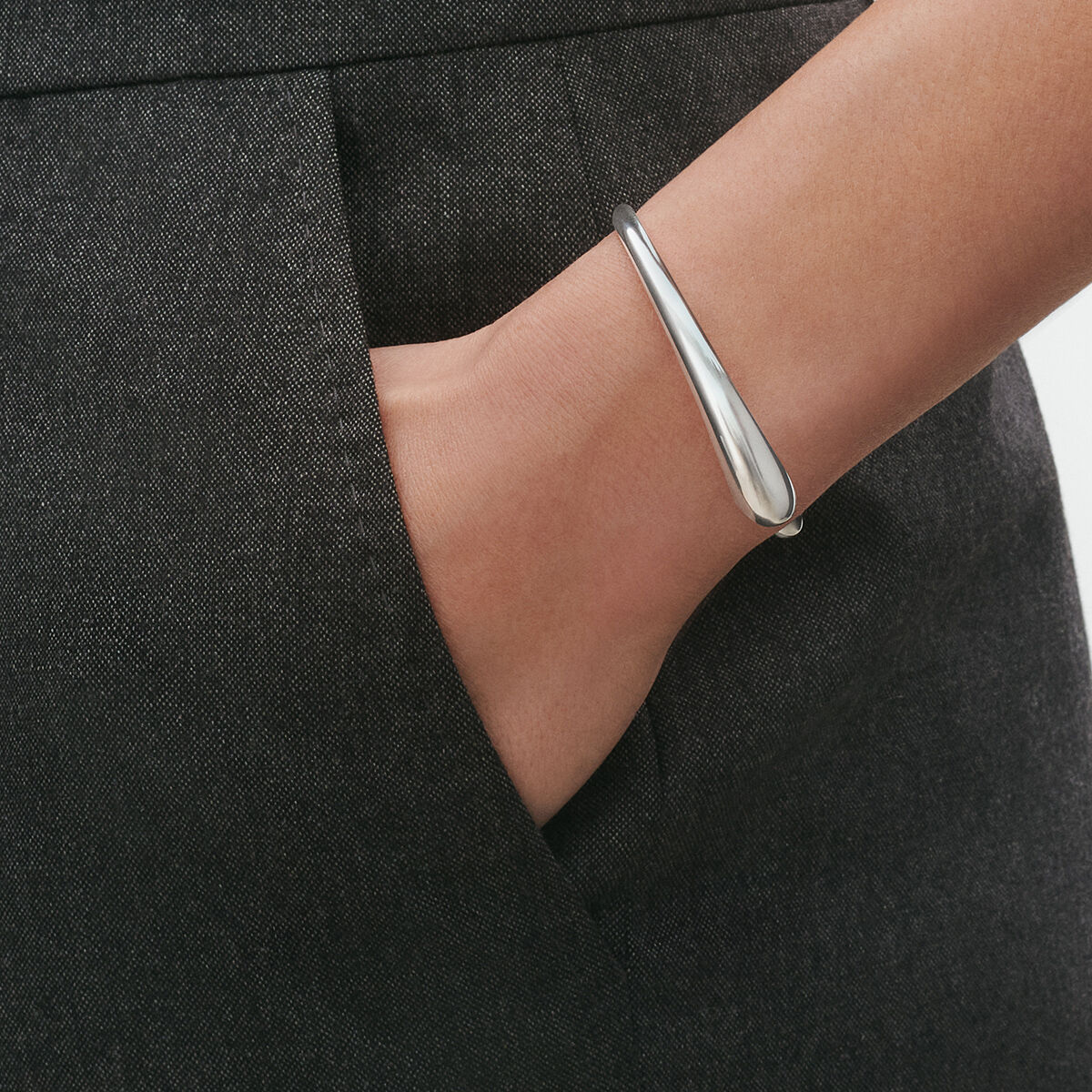 MERCY open sterling silver bangle bracelet | Georg Jensen