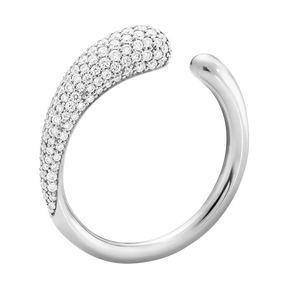 シルバーのシンプルなデザインから ゴールドにダイヤモンドが散りばめられたリングを取り揃えております シルバーのシンプルなデザインから ゴールドにダイヤモンドが散りばめられたリングを取り揃えております