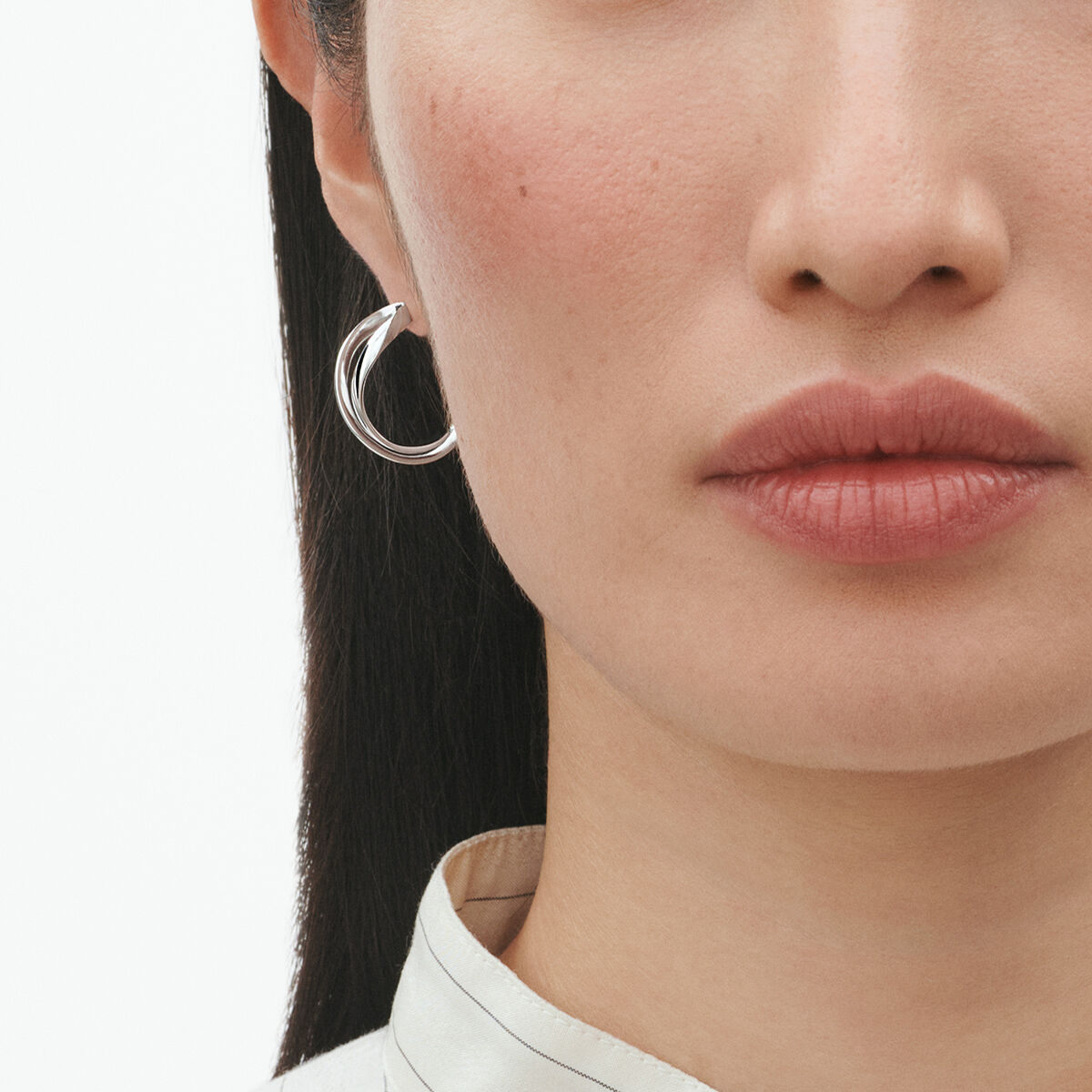 Infinity small sterling silver hoop earrings | Georg Jensen