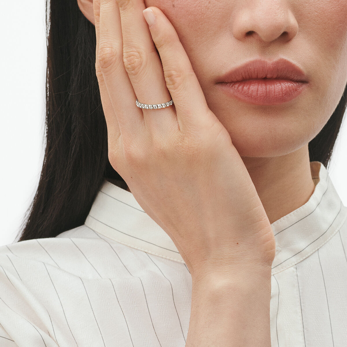 SS25_ECOM_ON_MODEL_SIGNATURE_L