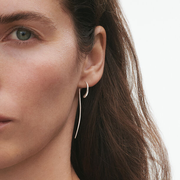 MERCY modern dangle earring in sterling silver | Georg Jensen