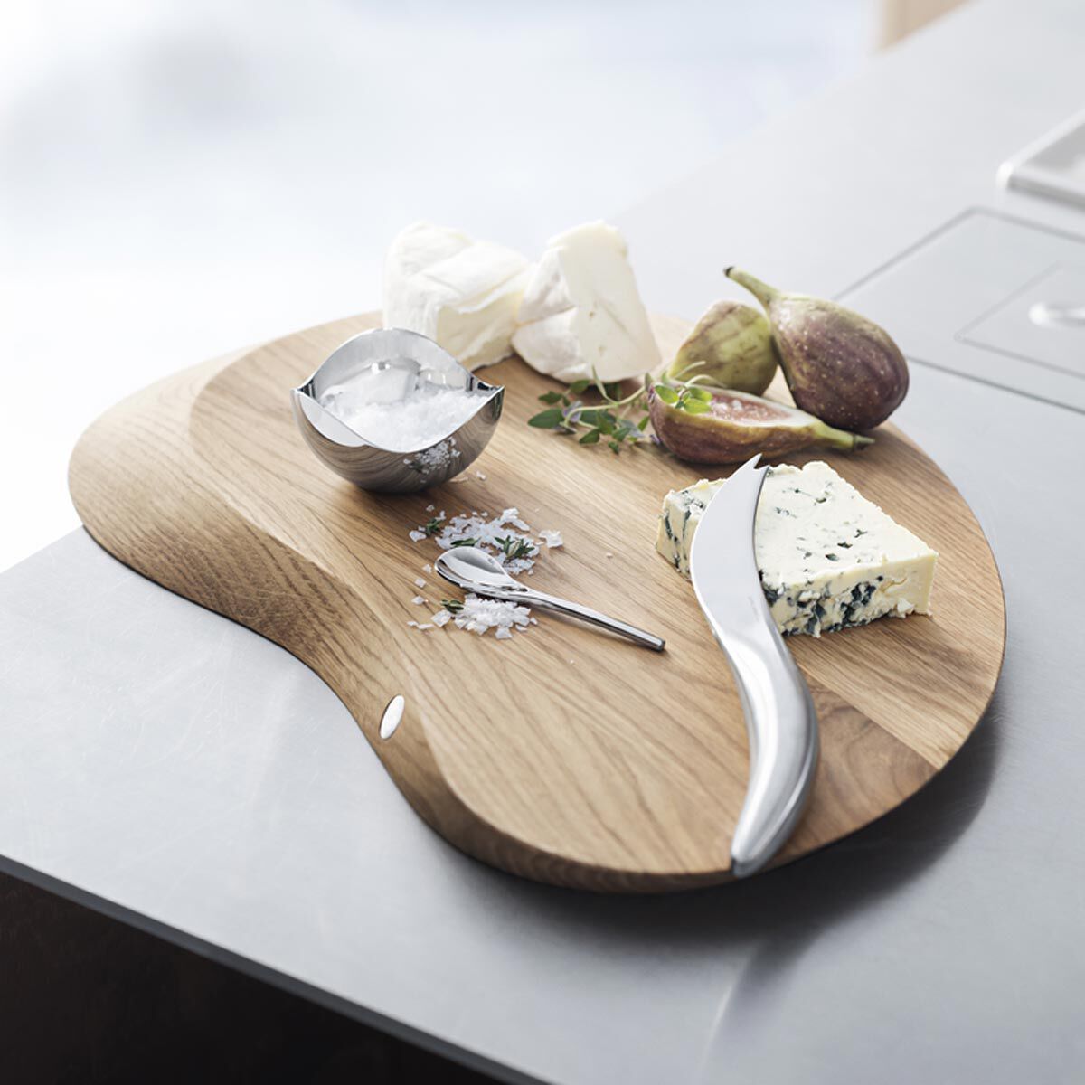 FORMA modern cheese board and cheese knife set Jensen