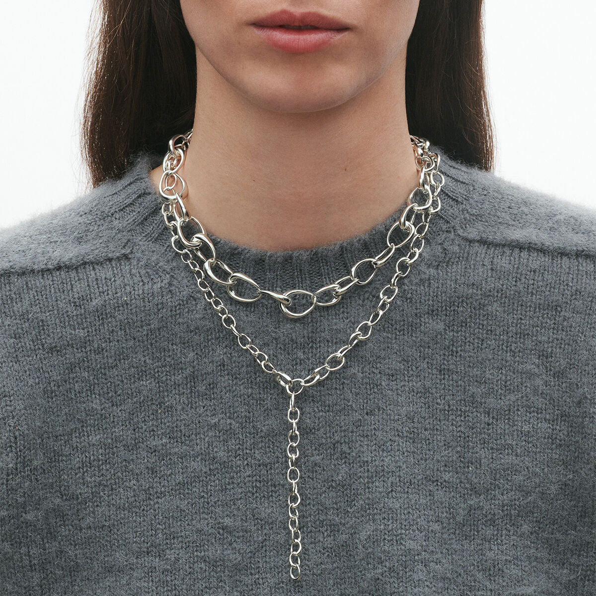 GJ_SS25_ECOM_SHOOT_CLOSEUP_OFF
