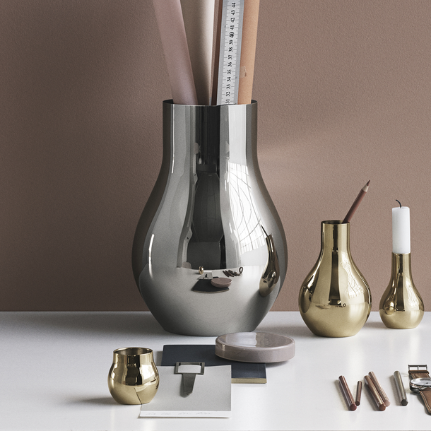 CAFU curvy, modern vase in mirror-polished stainless steel