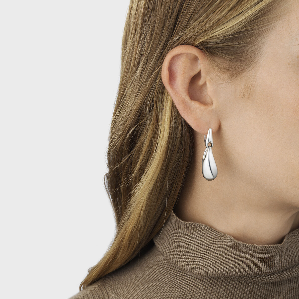 新発売のアクセサリーgeorg jensen ジョージ ジェンセン イヤリング シルバー 351