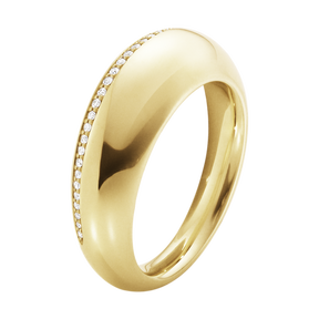 シルバーのシンプルなデザインから ゴールドにダイヤモンドが散りばめられたリングを取り揃えております シルバーのシンプルなデザインから ゴールドにダイヤモンドが散りばめられたリングを取り揃えております