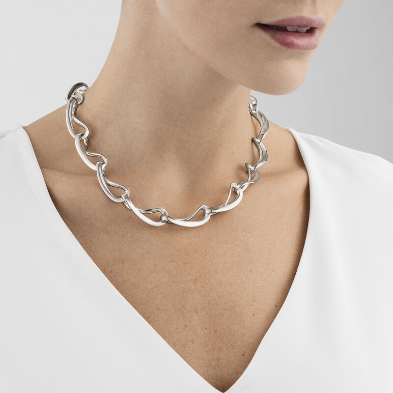 INFINITY necklace in sterling silver | Georg Jensen