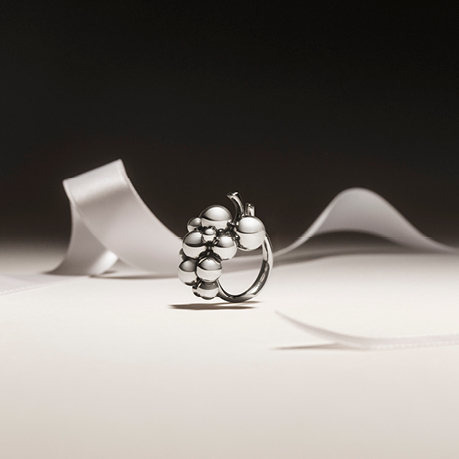 Ring in sterling silver from the Moonlight Grapes collection by Georg Jensen