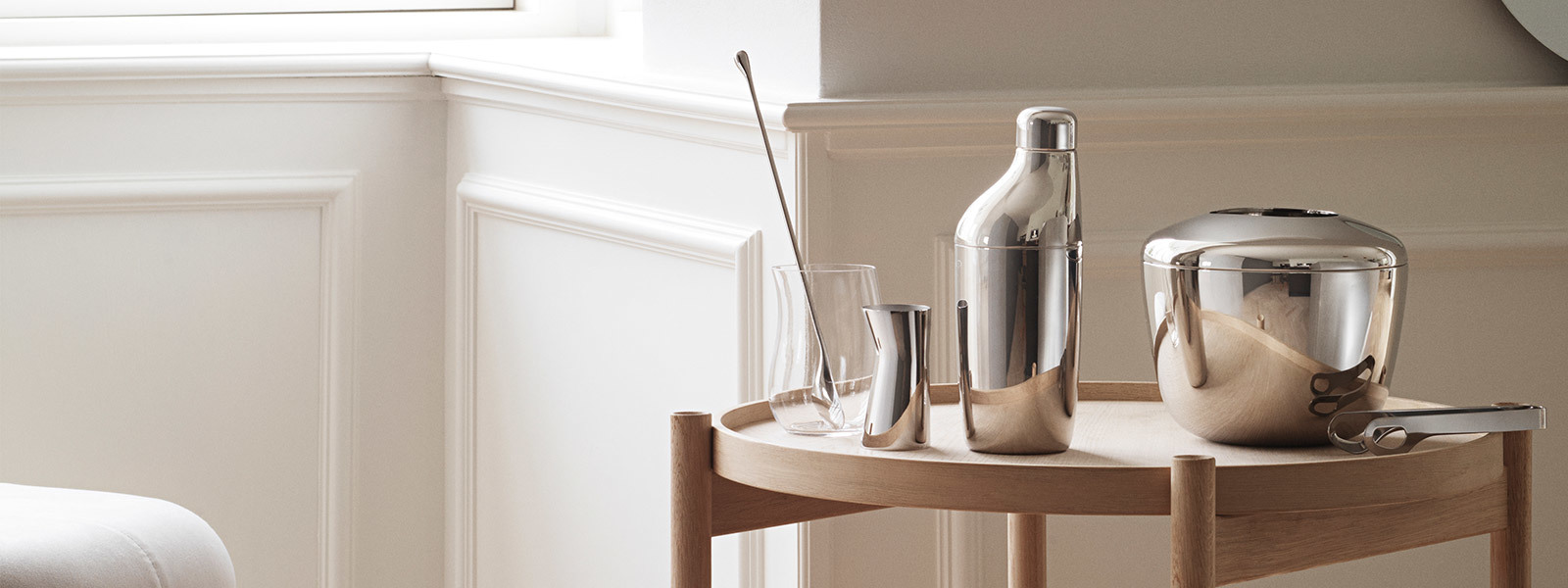 Cocktail shaker, ice bucket, stirring spoon and jigger in mirror polished stainless steel from the Sky collection