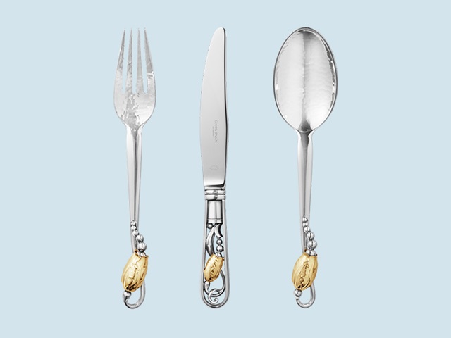 Silver cutlery	tablesetting