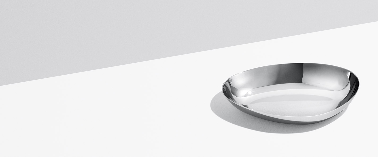 Mirror polished stainless steel Bowl in size small from the Sky collection