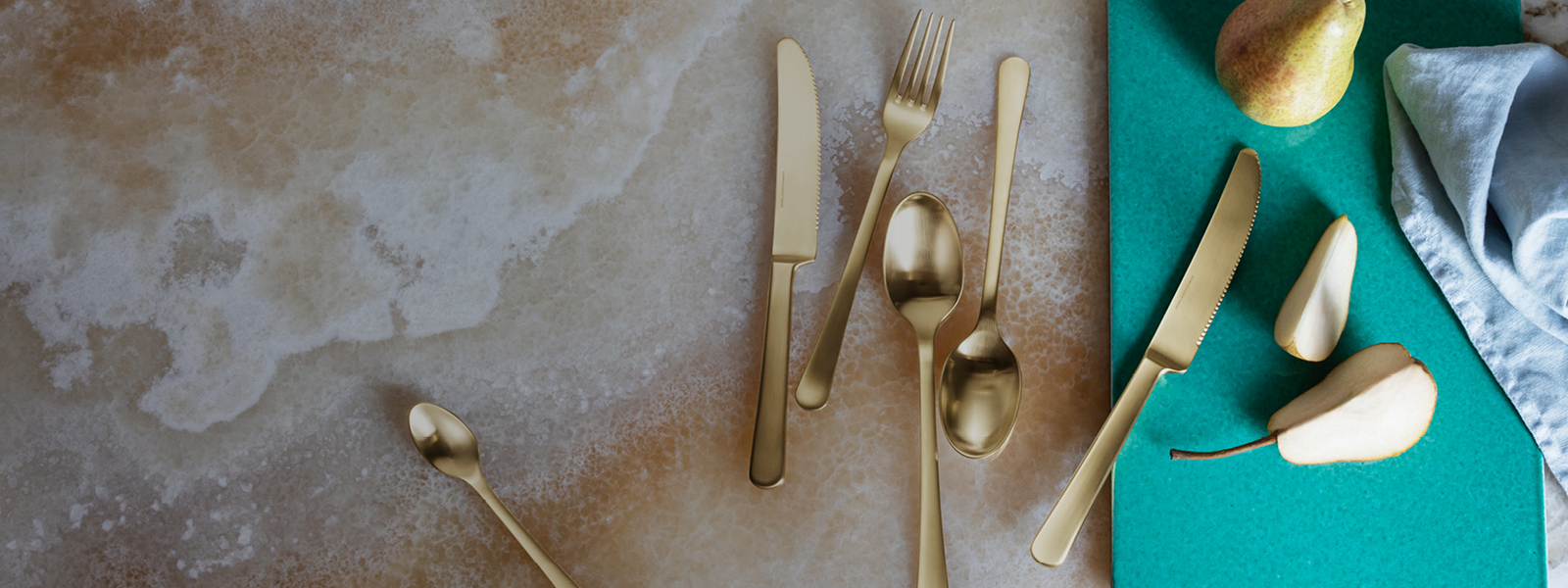 Gold tablespoon, knife, fork and teaspoon cutlery from the Copenhagen collection