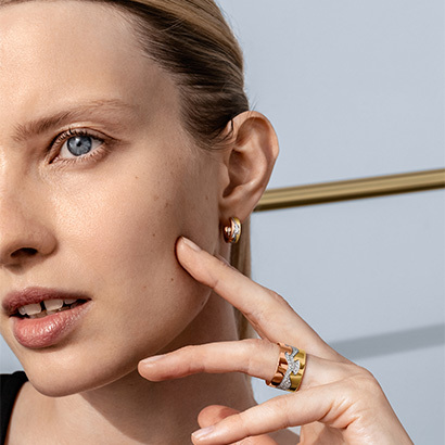 18 kt. yellow and rosegold combined with diamonds ring and earring combination from the Fusion collection inspired by Nina Koppel
