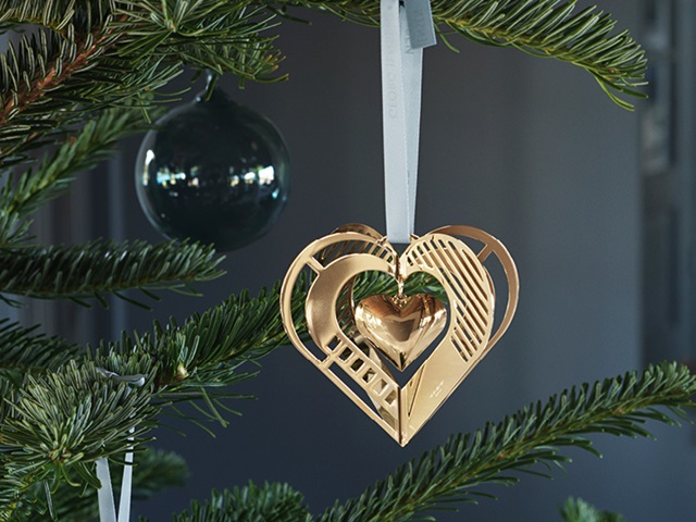 GJ Christmas 2019 10015293 heart gold