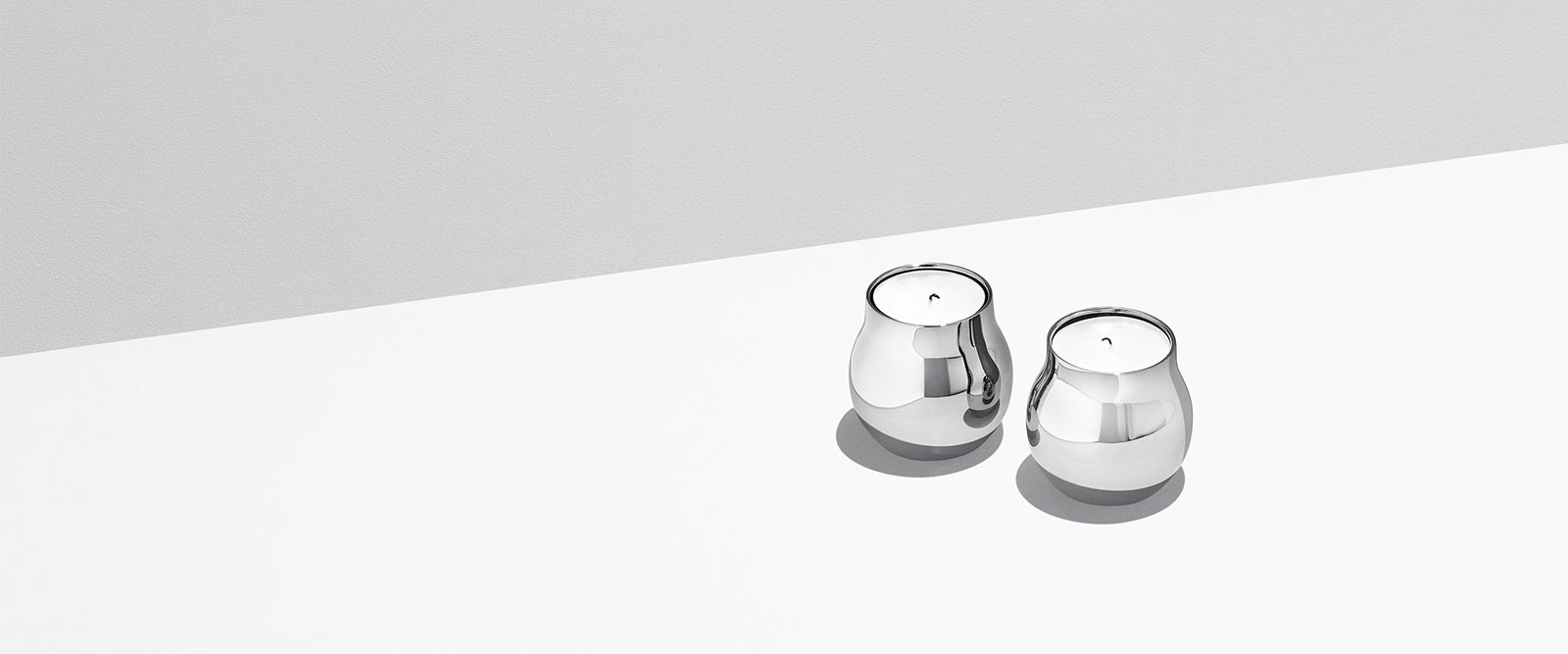Mirror polished stainless steel tealight candleholders from the Cafu collection