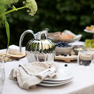Thermo jug amd milk can from the Bernadotte collection by Georg Jensen
