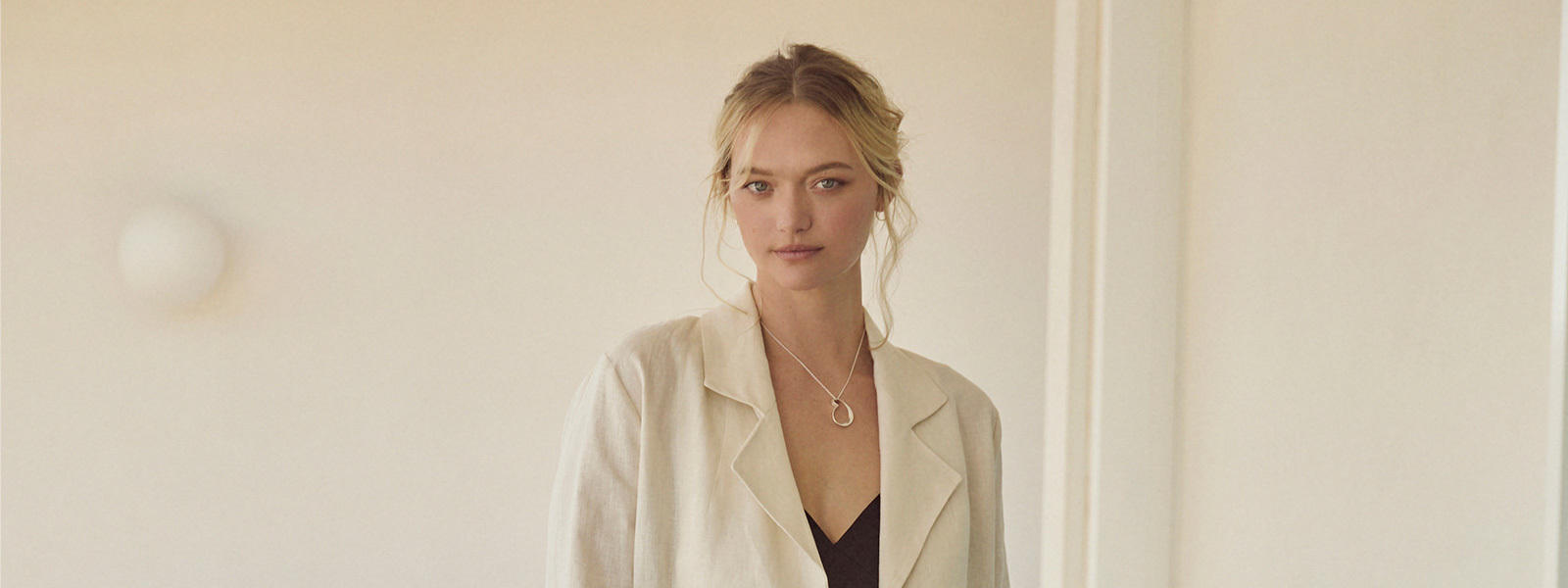 Finer sterling silver heart shaped necklace with pendant from the Möebius collection