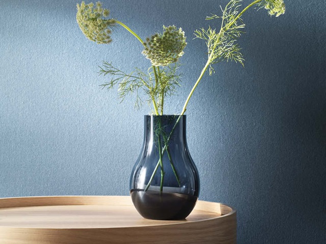 Cafu vase (medium) in blue glass