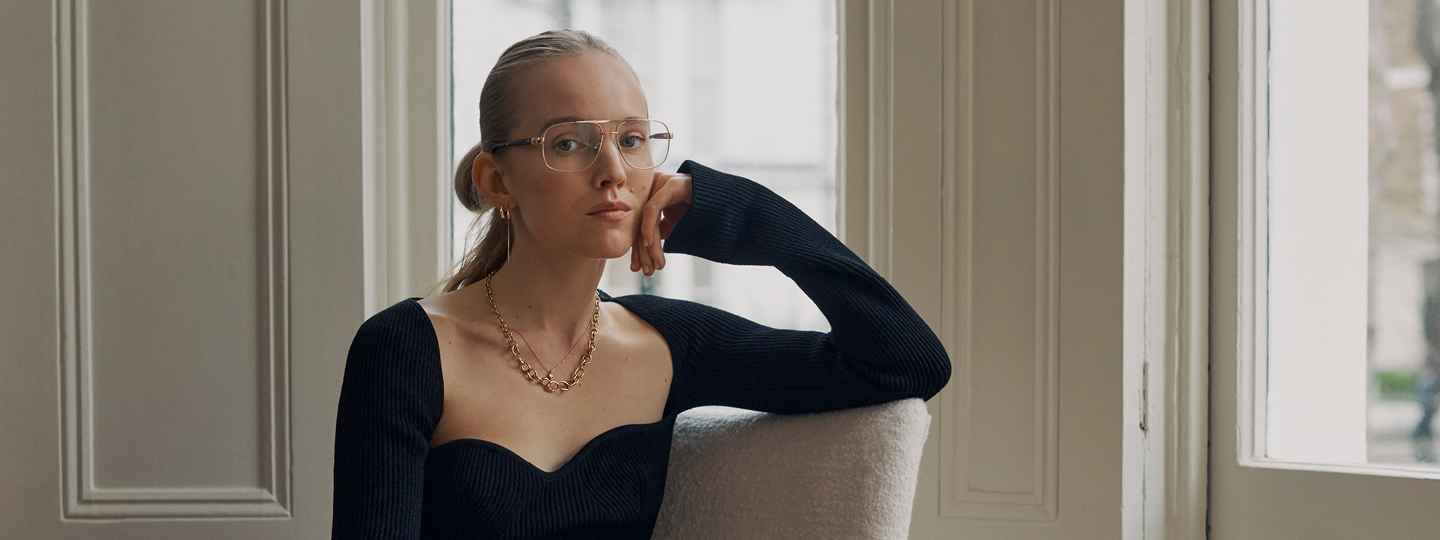 18 kt. gold earrings and necklace from the Offspring collection