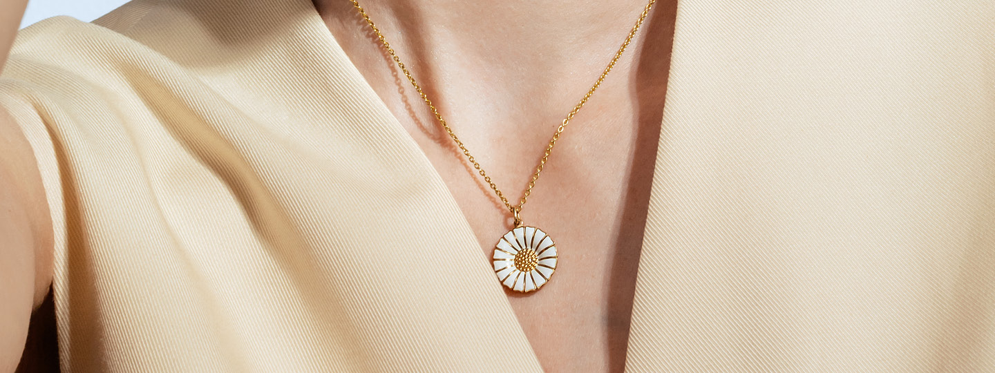 Daisy gold plated large necklace from Georg Jensen