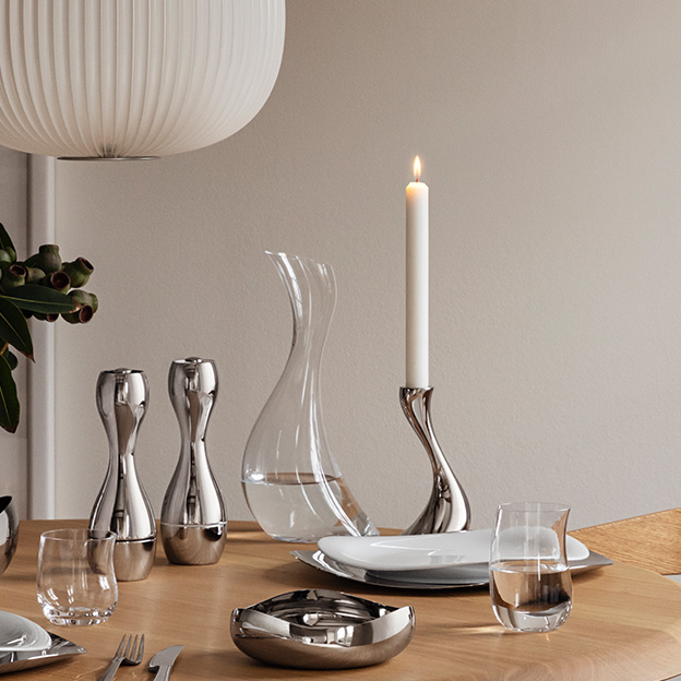 Mirror polished stainless salt and pepper set from the Cobra SS21 Collection